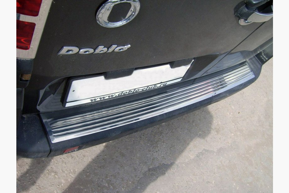 Fiat Doblo I 2001–2005 OmsaLine takapuskurin suojalista (RST) Matta Image