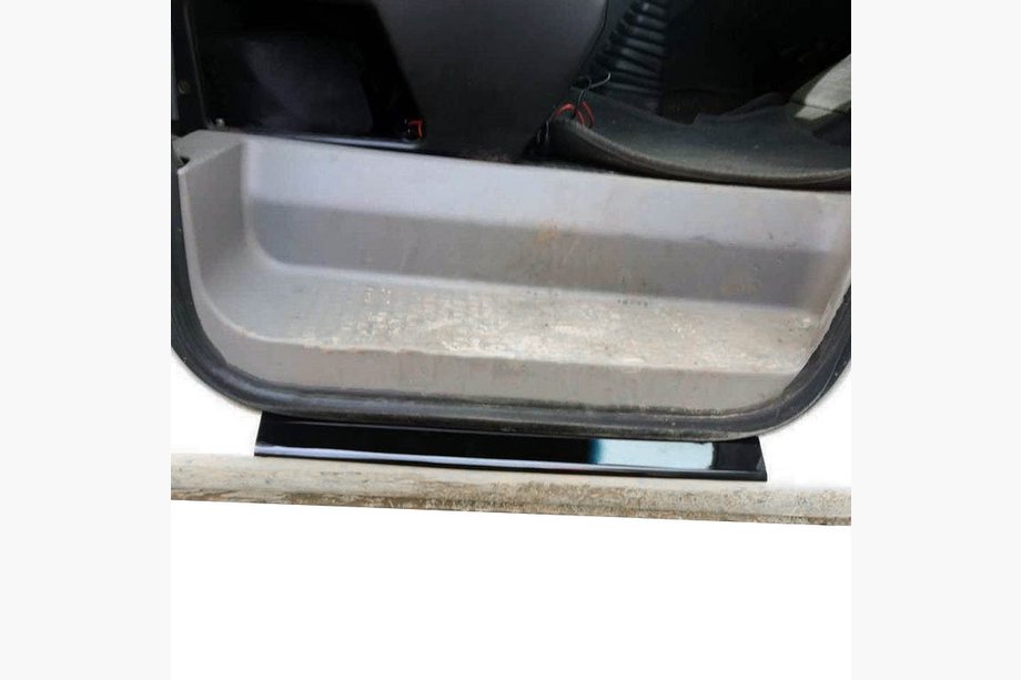 Renault Logan I 2005–2008 ABS-kynnyslistat (2 kpl) Image