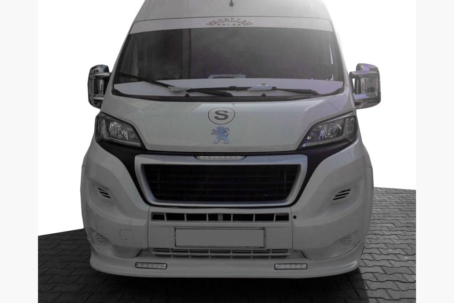 Fiat Ducato 2006–2025 Etupuskurin lip-spoileri 2014↗︎ (kapea LED-valoilla, maalattava) Image