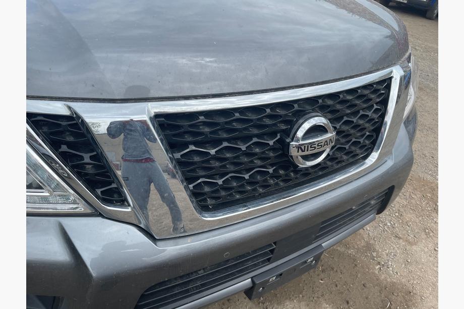 Nissan Armada 2016–2024 Etusäleikkö (alkuperäinen, 2019) Image