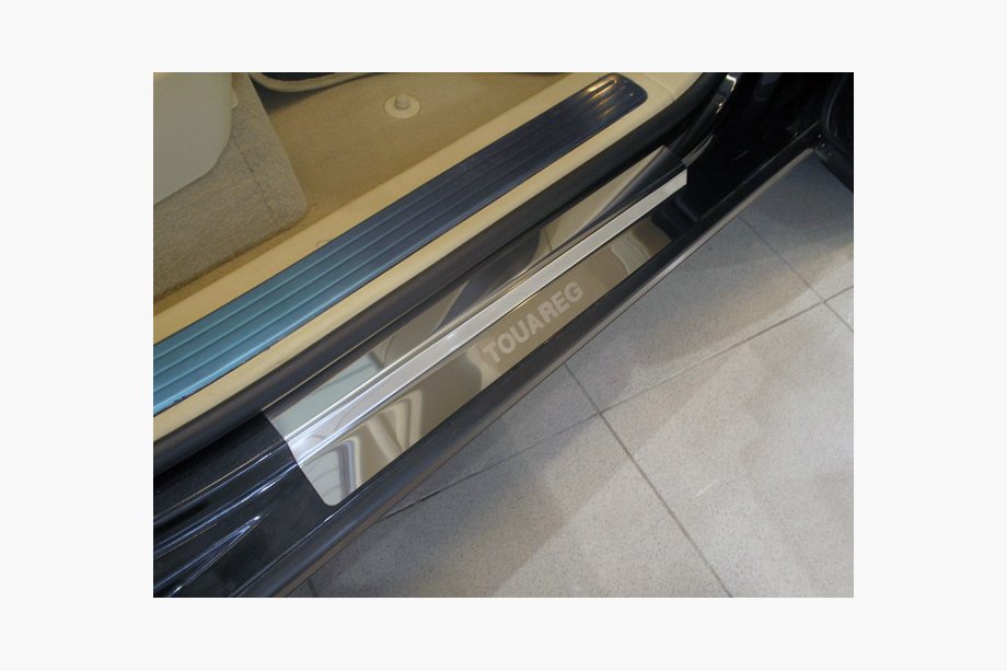 Volkswagen Touareg 2002–2010 Ovikynnyslistat Nataniko (4 kpl, ruostumaton teräs) Image