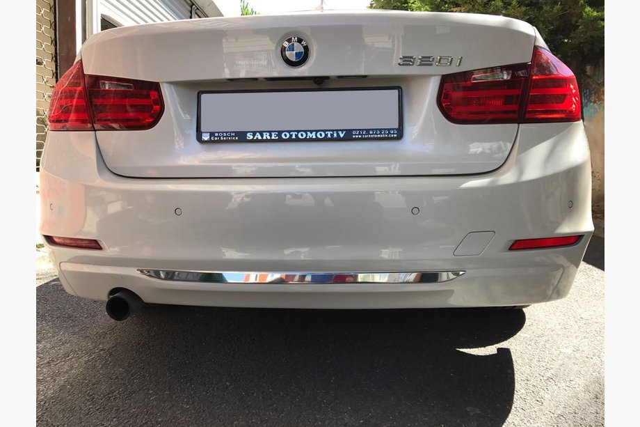 BMW 3-sarja F30/F31 2012–2019 Takapuskurin suojalista (ruostumaton teräs) Image