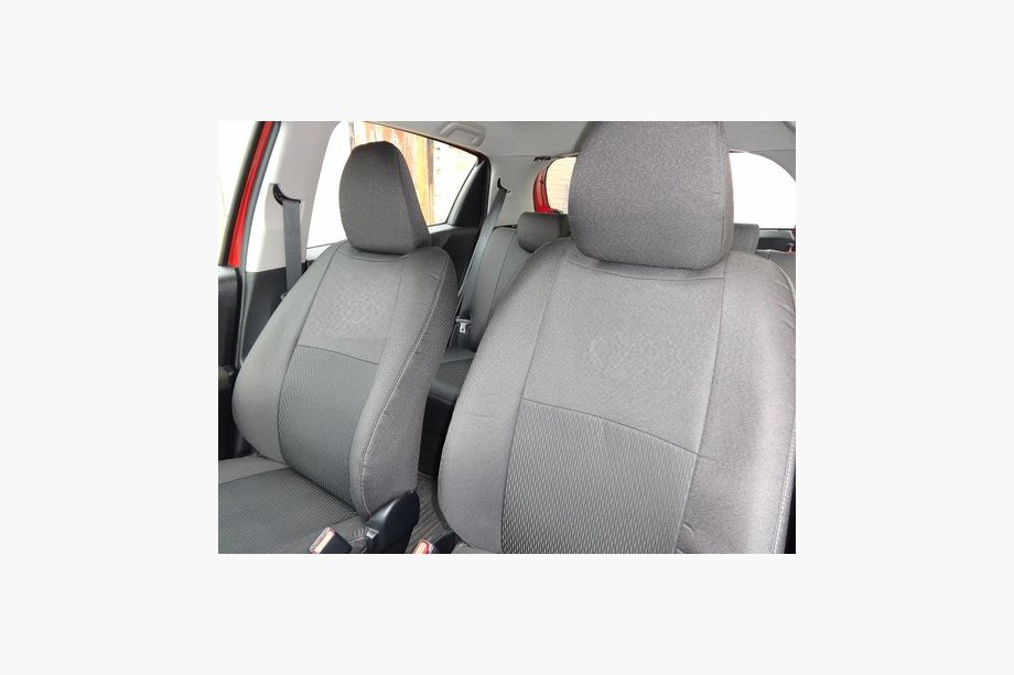 Toyota Yaris 2006–2011 Auton istuinsuojat (kangas, Classik) Image