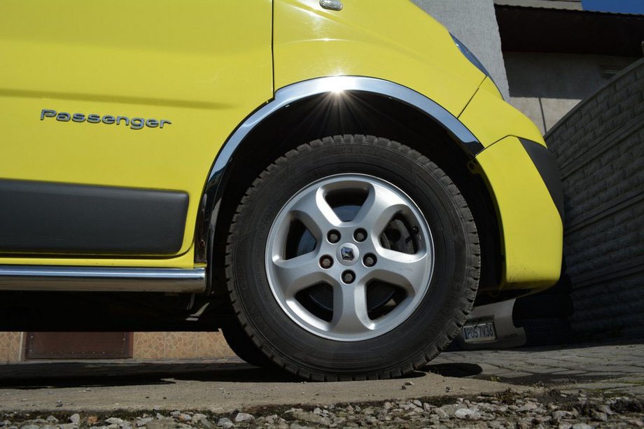 Opel Vivaro 2001–2015 Pyöränkaarilistat (4 kpl, ruostumatonta terästä) Image