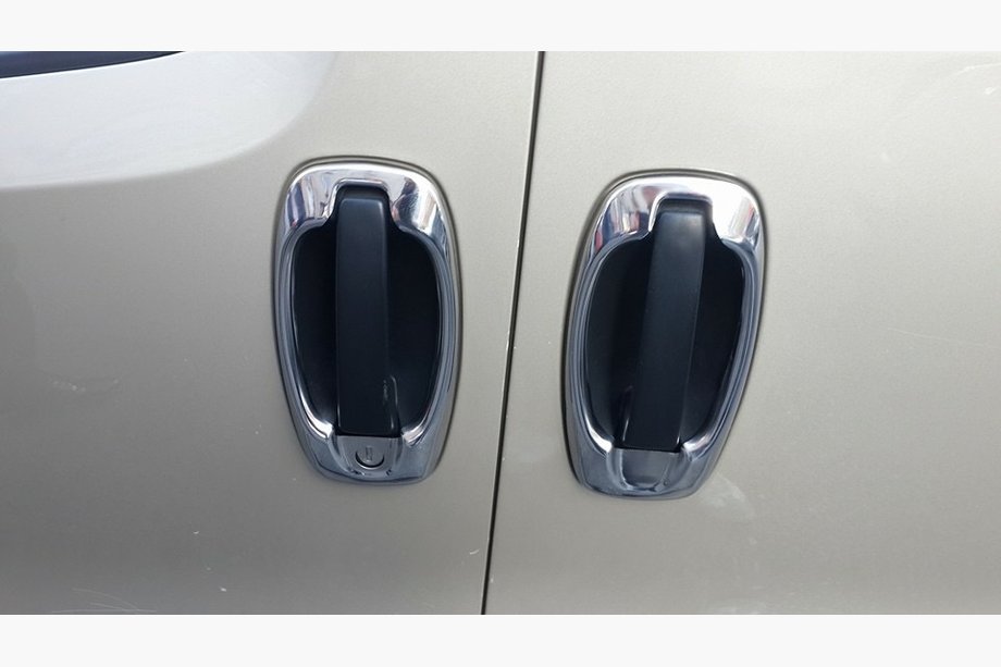 Fiat Doblo II 2010–2022 Ovenkahvojen kehyslistat (4 kpl, ruostumaton teräs) OmsaLine – italialainen ruostumaton teräs Image