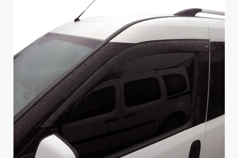 Opel Combo 2012–2018 Tuuliohjaimet Cobra (2 kpl) Image