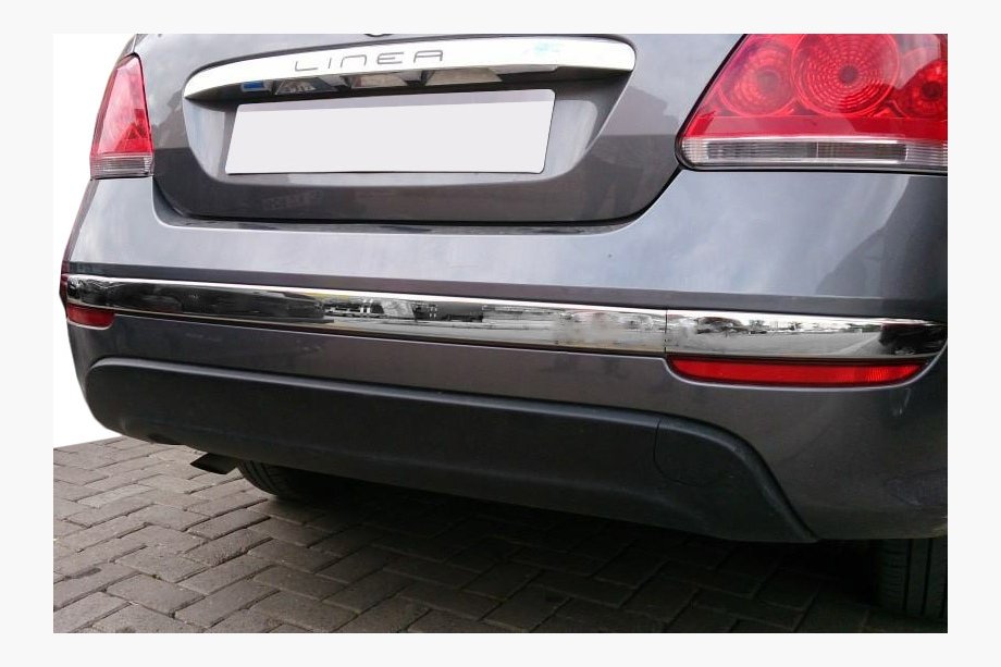 Fiat Linea 2006–2018 Takapuskurin takareunan suojalistat (2012↗, ruostumaton teräs, 3 kpl) Image