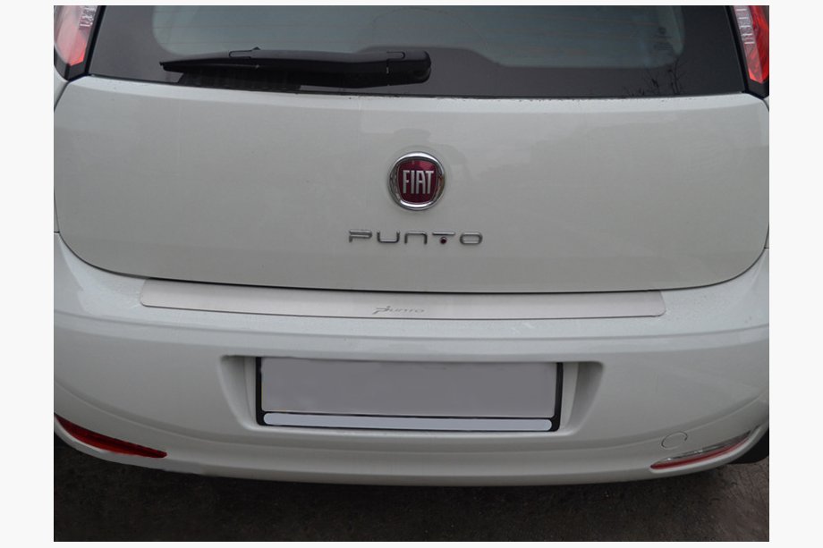 Fiat Punto Grande/EVO 2006–2018 Nataniko takapuskurin suojalista (2011+, ruostumaton teräs) Kuva 1