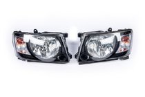 Nissan Patrol Y61 1997–2011 Safari Black etuvalot (2004-2008, 2 kpl) kuva 1