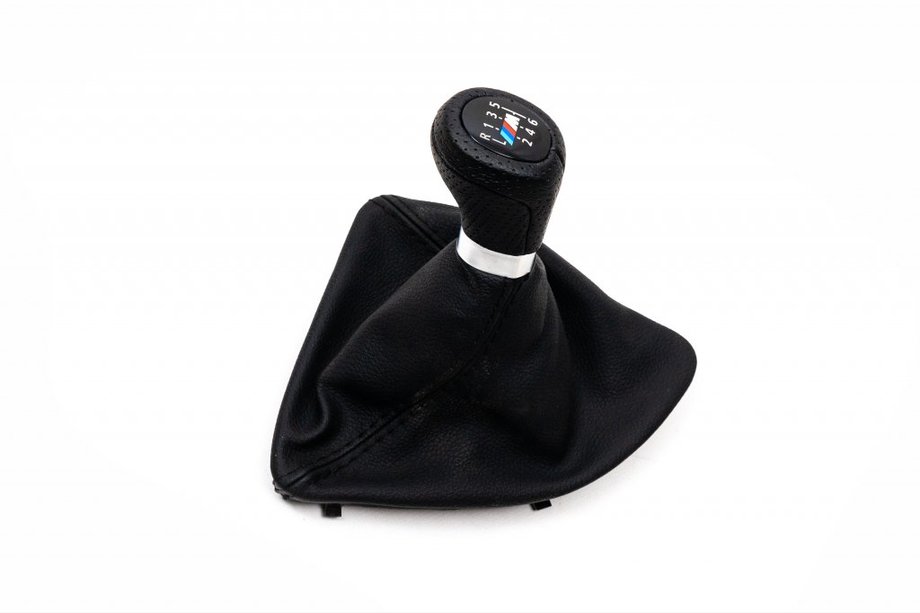 BMW 1-sarja E81/E82/E87/E88 2004–2011 Vaihdekepin suojapussi + vaihdenuppi OEM V1 (keinonahka) Image