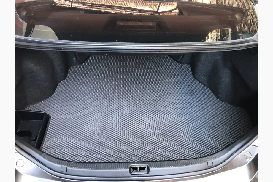 Toyota Camry 2006–2011 Tavaratilan matto (EVA, musta) Image
