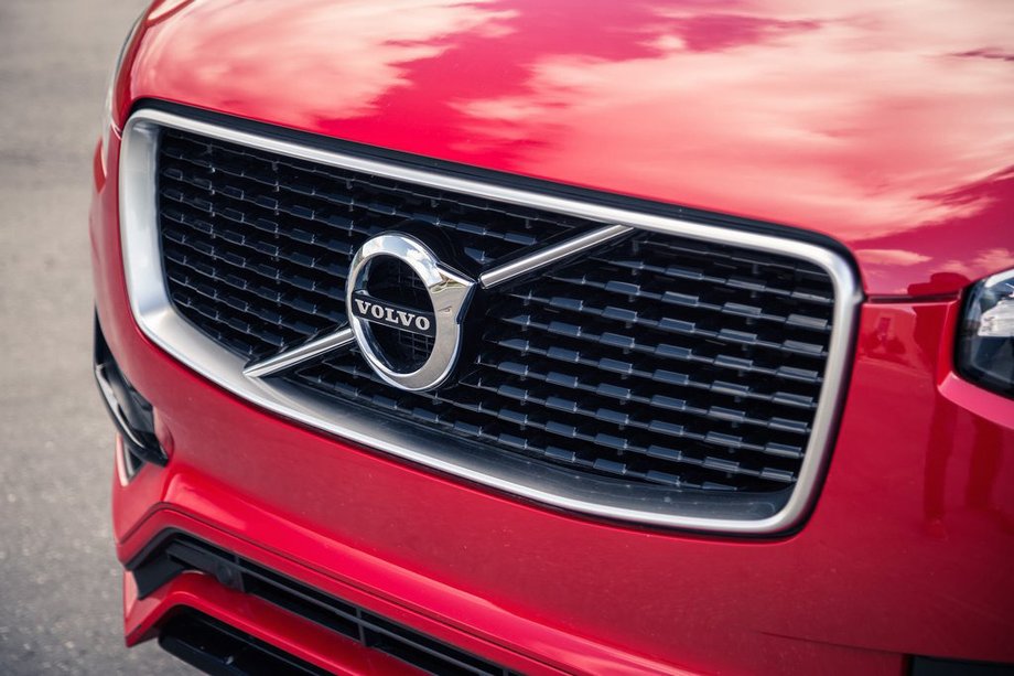 Volvo XC90 2015– Etumaski Image