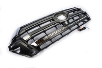 Toyota Land Cruiser 200 2007–2021 Etusäleikkö 2016-2021 (LED) kuva 1