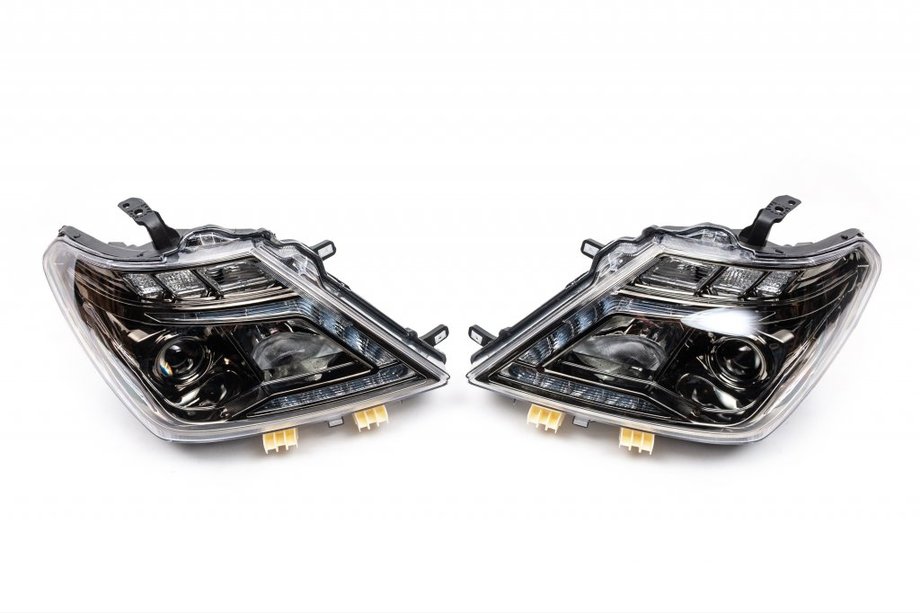 Nissan Patrol Y62 2010–2024 Ajovalot 2010-2020 (1 linssi) Image