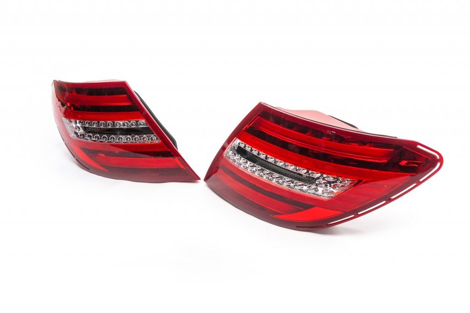 Mercedes C-sarja W204 2007–2015 LED-takavalot (2011-2015, 2 kpl) Kuva 1