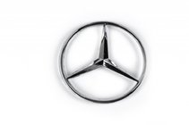 Mercedes E-sarja W210 1995–2002 Mercedes takamerkki (logo) kuva 1