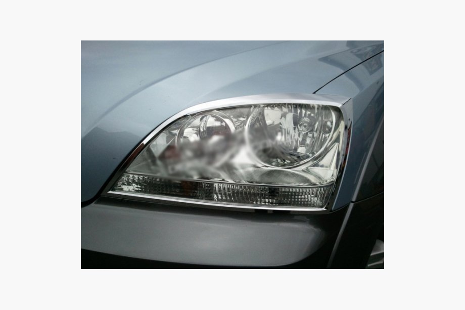 Kia Sorento I BL 2002–2009 Ajovalojen kromilistat (2 kpl, muovi) Image