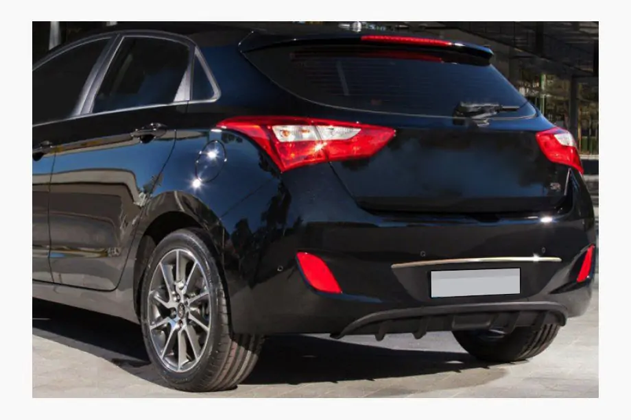 Hyundai I-30 2012–2017 Kromilista rekisterikilven yläpuolelle (HB, ruostumaton teräs) Image
