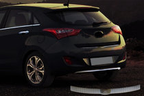Hyundai I-30 2012–2017 Takapuskurin yläreunan suojalista (HB, ruostumaton teräs) kuva 1