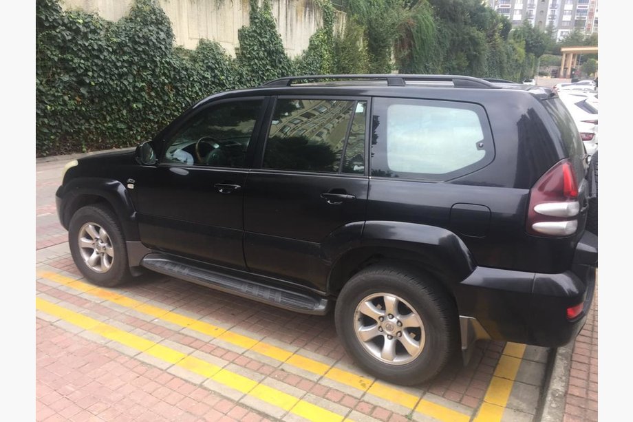 Toyota Land Cruiser Prado 120 2002–2009 Kattokaiteet Skyport Black (2 kpl) Image
