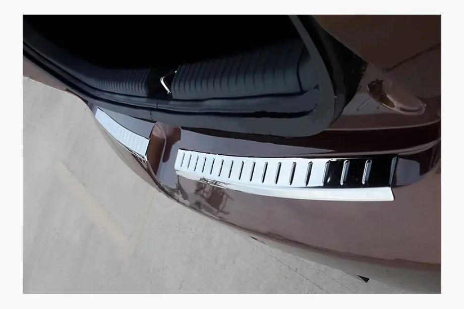 Hyundai I-20 2014–2020 OmsaLine takapuskurin suojalistat 2014-2018 (2-os., ruostumaton teräs) Image