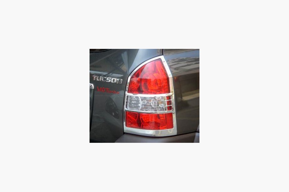 Hyundai Tucson JM 2004– Takavalojen suojalistat (2 kpl, muovi) Image