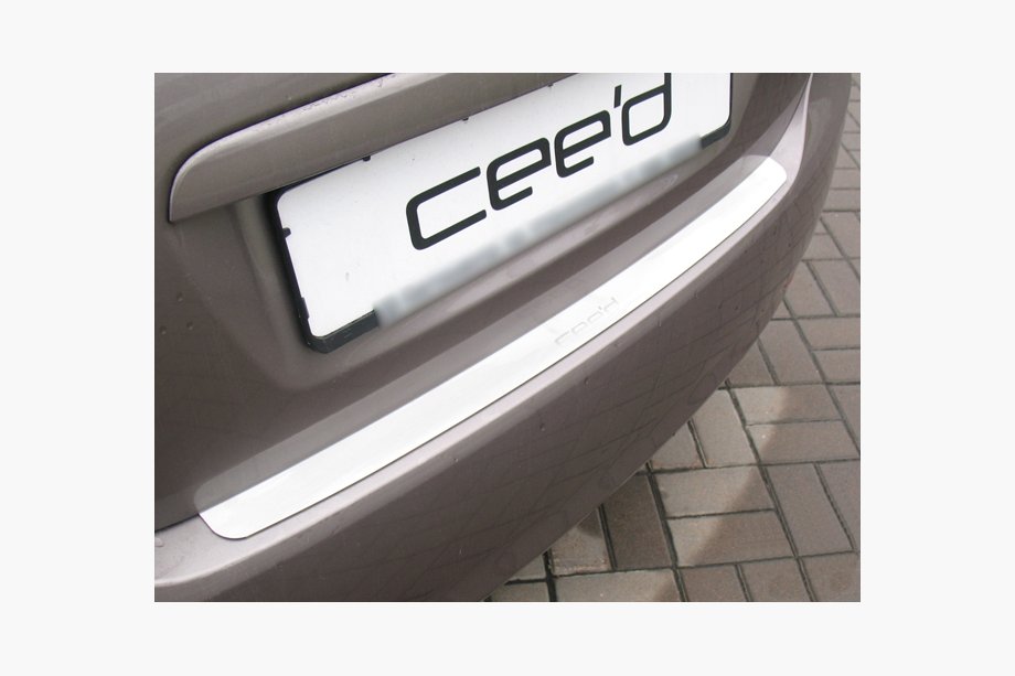 Kia Ceed 2007–2012 Takapuskurin suojalista Nataniko (HB, ruostumaton teräs) Image