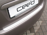 Kia Ceed 2007–2012 Takapuskurin suojalista Nataniko (HB, ruostumaton teräs) kuva 1