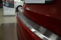 Kia Cerato 3 2013–2018 Takapuskurin suojalista taivutetulla reunalla Nataniko (ruostumaton teräs) kuva 1