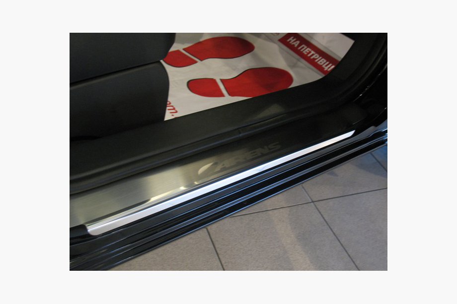Kia Carens 1999–2012 Natanika Premium kynnyslistat (4 kpl, ruostumaton teräs) Image