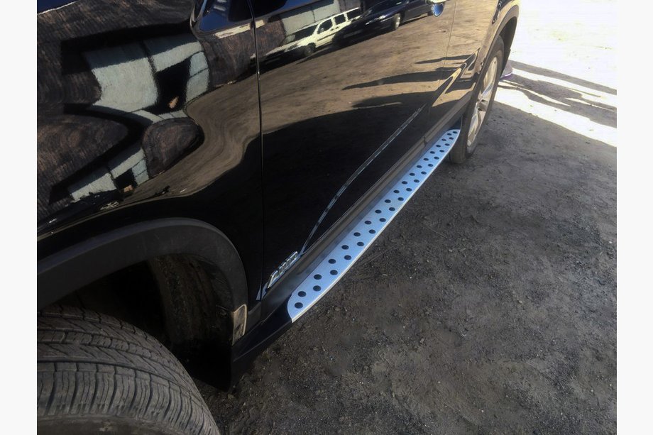Kia Sorento II XM 2009–2014 Sivuaskeleet Niken BMW style 2010-2013 (2 kpl, muovi) Image