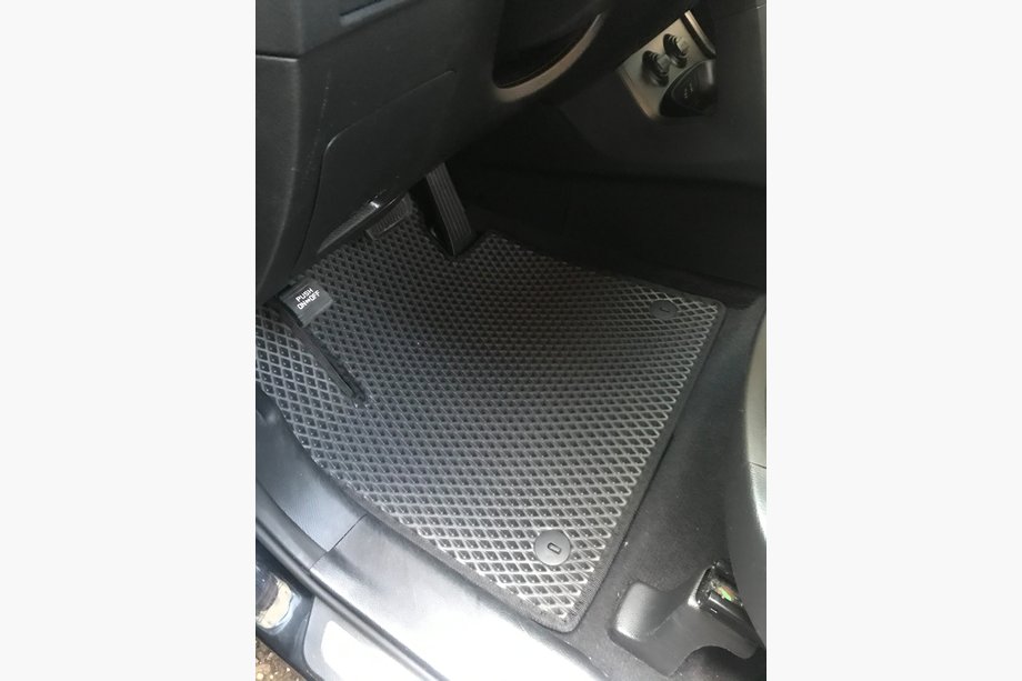 Hyundai Santa Fe 3 2012–2018 Lattiamatot 5 istuimelle (EVA, mustat) Image