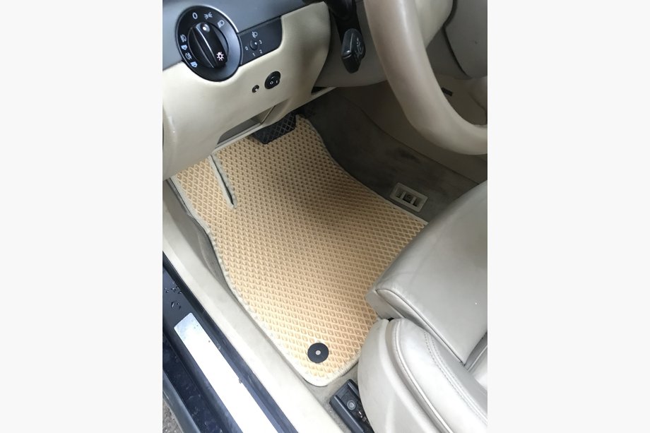 Audi A4 B7 2004–2008 EVA-auton lattiamatot (beige) Image