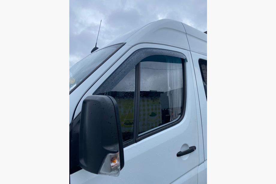 Mercedes Sprinter W906 2006–2018 Liimattavat ikkunatuuliohjaimet (2 kpl, ANV) Image