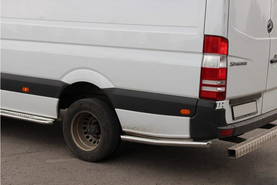 Mercedes Sprinter W907/W910 2018– Sivutoputket takapyörän taakse (2 kpl, ruostumaton teräs) Image