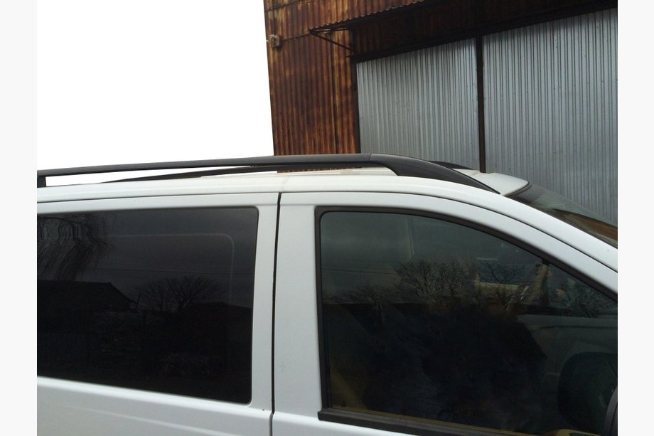 Mercedes Viano 2004–2014 CAN mustat kattokaiteet, alkuperäinen design (metallijalat) Image