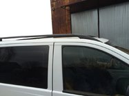 Mercedes Viano 2004–2014 CAN mustat kattokaiteet, alkuperäinen design (metallijalat) kuva 1