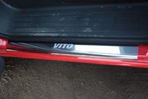 Mercedes Vito/V-class W447 2014– Kynnyslistat Laser-tyyli (2 kpl, teräs) kuva 2