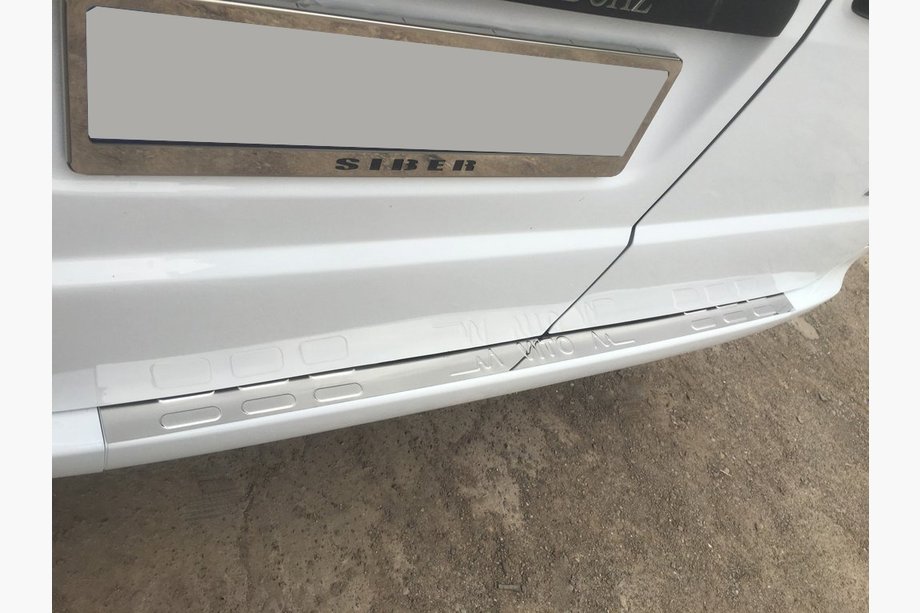 Mercedes Vito W639 2004–2014 Takapuskurin suojalista ilman taivutusta (Carmos, ruostumaton teräs) Image