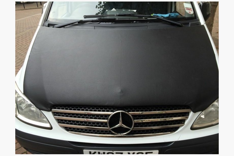 Mercedes Vito W639 2004–2014 Konepellinsuoja (keinonahka) Image