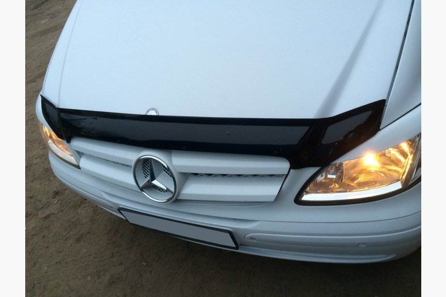 Mercedes Viano 2004–2014 Konepellin tuuliohjain (ANV) Image