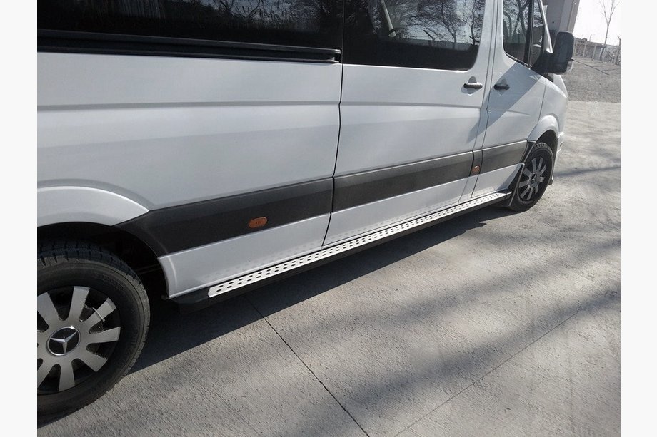 Mercedes Sprinter W907/W910 2018– DOT-Line sivuastinlaudat (2 kpl, alumiini) Image