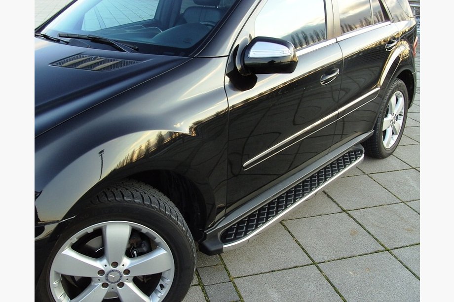 Mercedes GL-sarja X164 2006–2012 BlackLine-sivuporrassarja (2 kpl, alumiini) Image