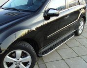 Mercedes GL-sarja X164 2006–2012 BlackLine-sivuporrassarja (2 kpl, alumiini) kuva 1