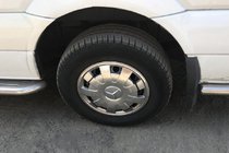 Volkswagen Crafter 2006–2016 Ruostumattomat teräspölykapselit "Terälehdet" (yksittäispyörä, 4 kpl) kuva 2