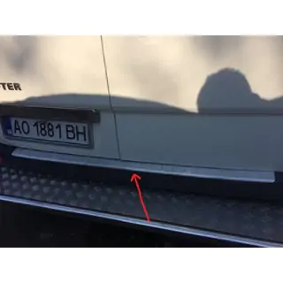 Mattapintainen takapuskurin suojalista (Omsa, ruostumaton teräs) kuva 2