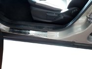 Ford Courier 2014–2023 OmsaLine kynnyslistat (4 kpl, ruostumaton teräs) kuva 1