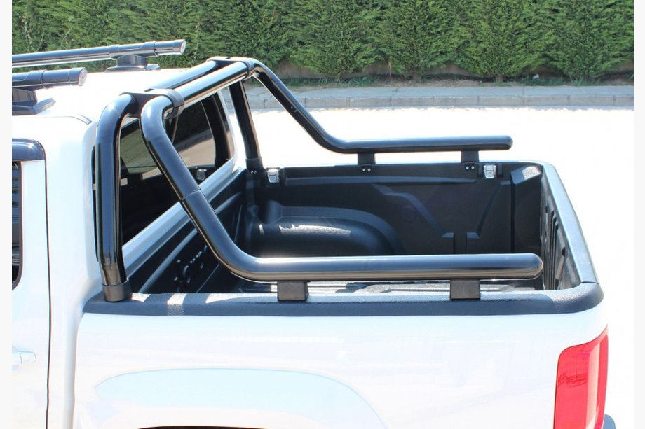 Isuzu D-Max 2011–2019 Korikaari (musta) Image