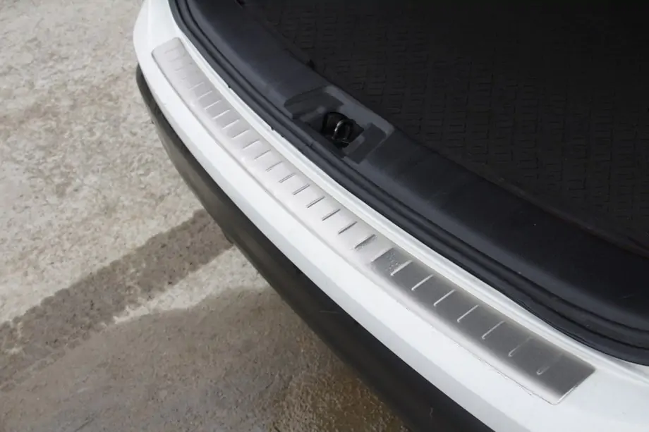 Nissan Qashqai 2014–2021 OmsaLine takapuskurin suojalista (2014-2017, ruostumaton teräs) Image