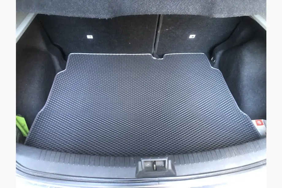 Nissan Qashqai 2007–2010 Tavaratilan matto (EVA, musta) Image